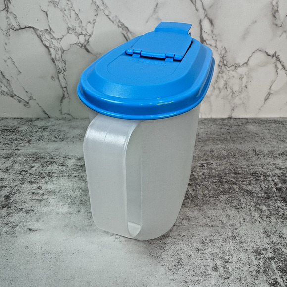 VTG Tupperware Water Pitcher Flip Top Lid Disney 101 Dalmatians 1 Quart 1990s NW - Picture 5 of 11
